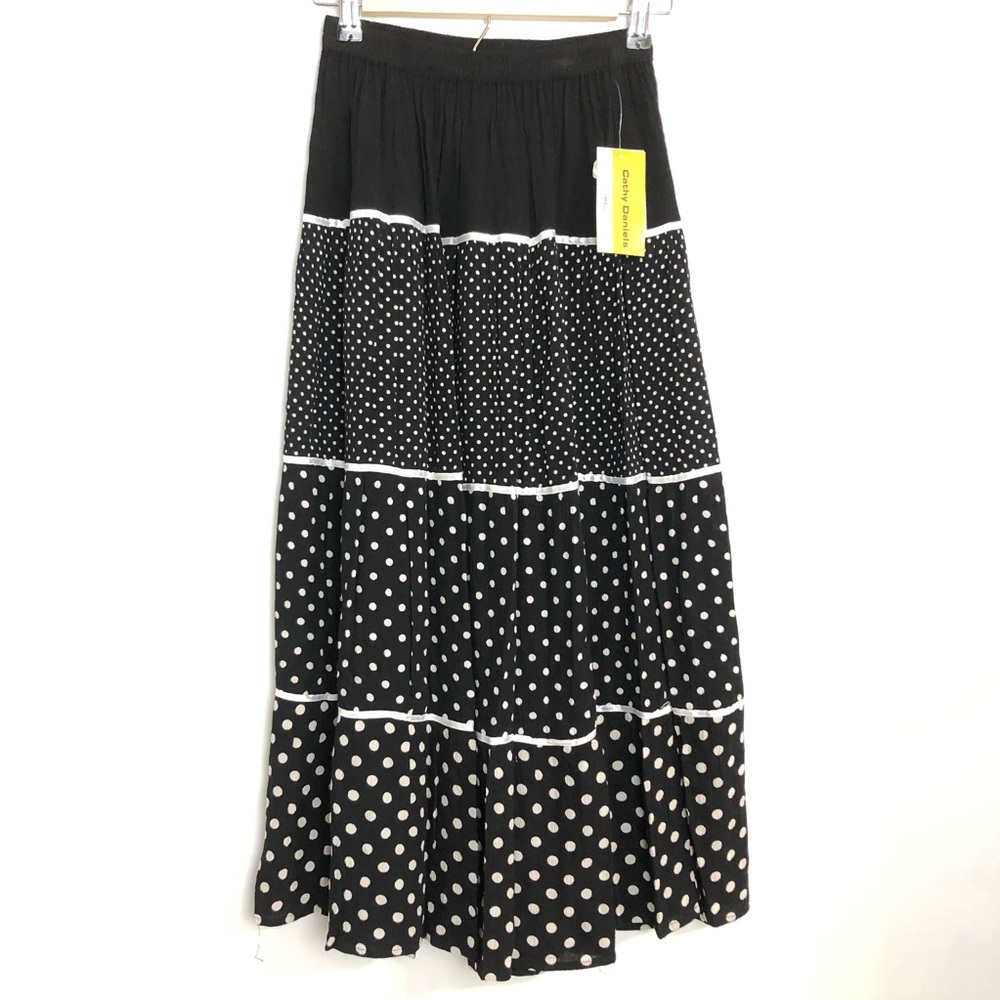 Pull on Black & White Small Skirt by Cathy Daniels